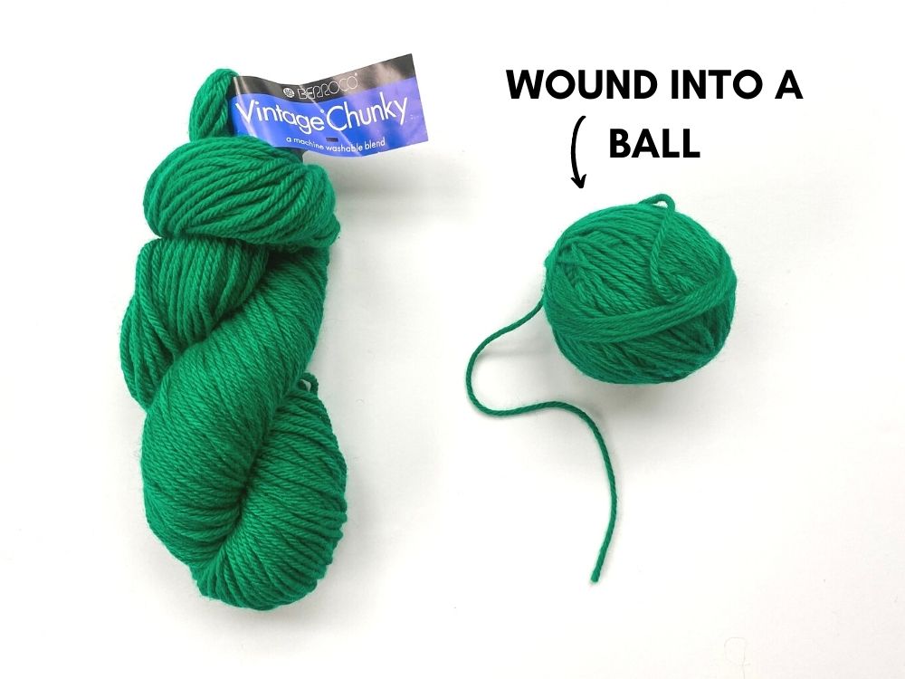 How to roll yarn into a ball 
