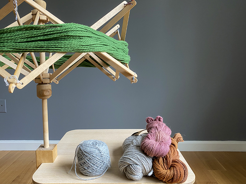 Guide: How to wind yarn with a yarn swift and a yarn winder